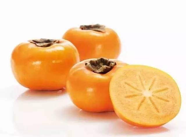 香蕉、柿子、牛奶…在空腹时到底能不能吃?真