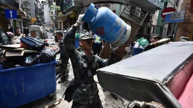 头条 | 史无前例!港媒:驻扎解放军在澳门协助救