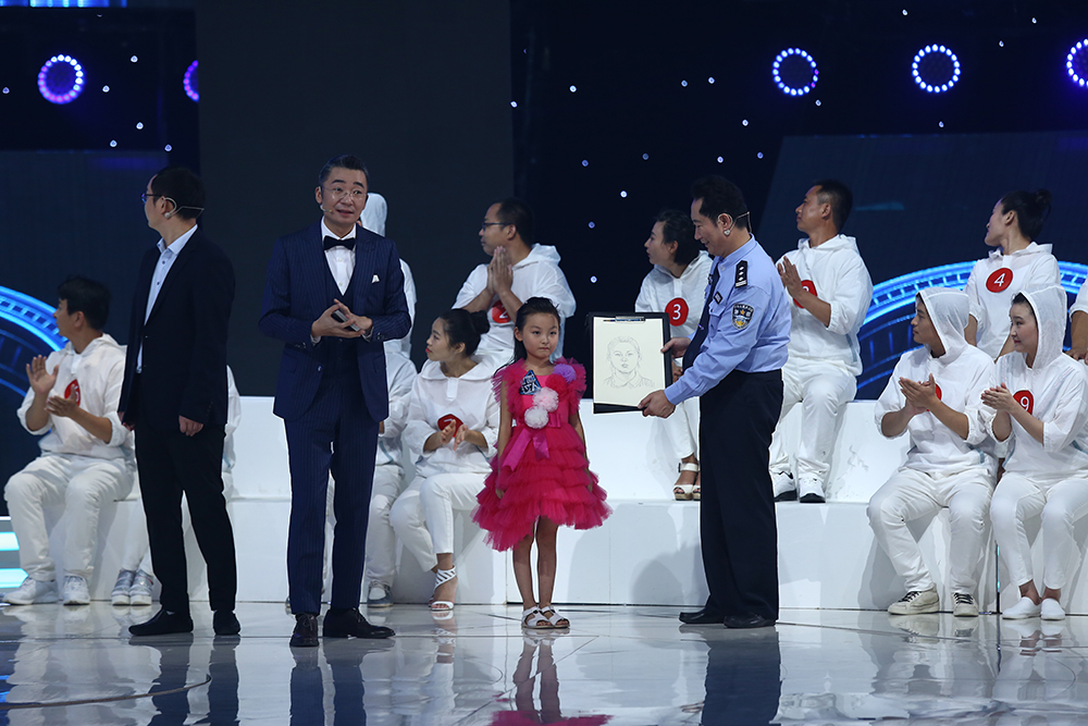 国内首档人工智能挑战类节目《机智过人》迎来