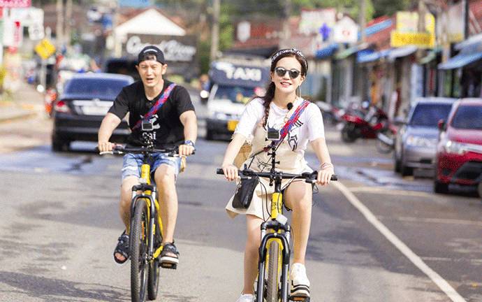 好一出综艺版「老友记」