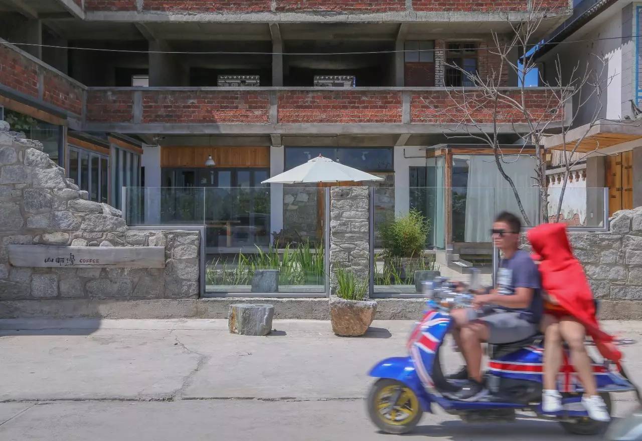 洱海客栈关闭之后 | 有客栈老板跑滴滴补贴亏损