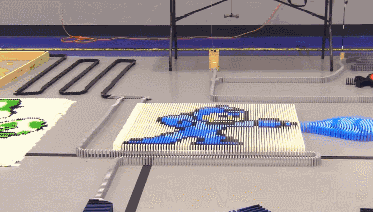 飞机,星之卡比,传送门logo以及最终幻想字样:被轰然敲碎的苦力怕头部