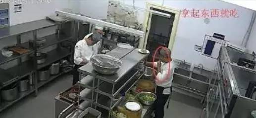 海底捞们，可都长点心吧！再漂亮的危机公关，也不如干净的厨房让人心安