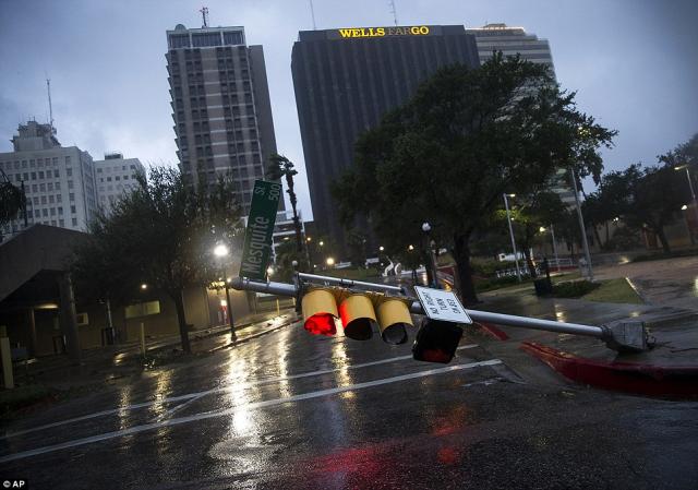 12年来最强!飓风哈维登陆美国德克萨斯州|哈