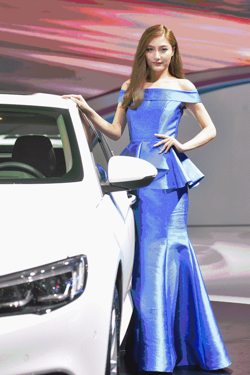 大波美女小姐姐美照来袭~ 还有几枚帅哥哥!