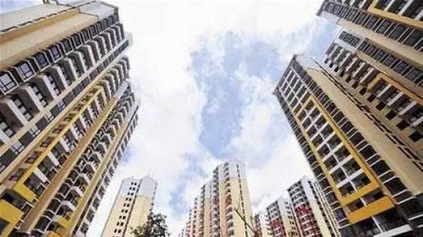 一个小区,两种待遇,是阶层歧视还是市场规则?