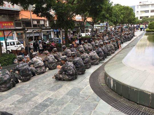 驻澳部队女兵救灾获当地居民盛赞|澳门|救灾|解放军