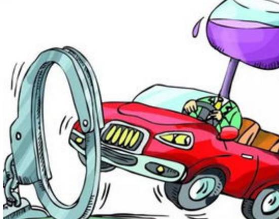 没有驾照还喝了酒,他竟去帮朋友移车,结果撞了