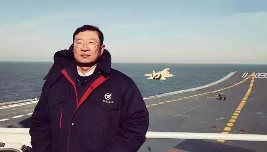 夜读丨是否有那么一刻,你为祖国的强大热泪盈