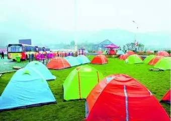 旅游丨泡面配星空?贵州8大露营区,去一次就上