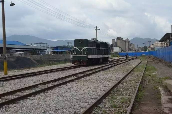 翠湖讲武堂小米轨…告诉你的亲戚朋友 昆明一