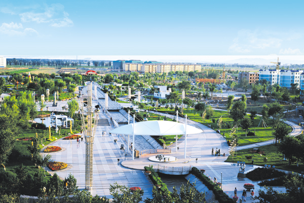 民生地州:棚改 小游园 共享单车 听曲子远足 看