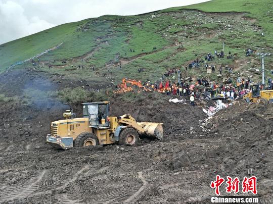青海玛沁山体滑坡灾害 90余人被疏散600多人参与救援