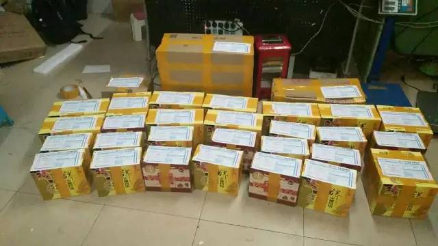 时报商城首批月饼订单发货啦 上海的朱女士一