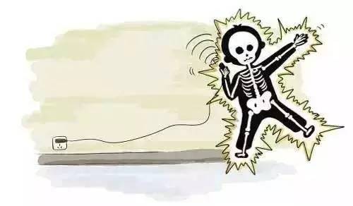 实拍:施救触电员工被电击坠亡 | 关于触电请了解