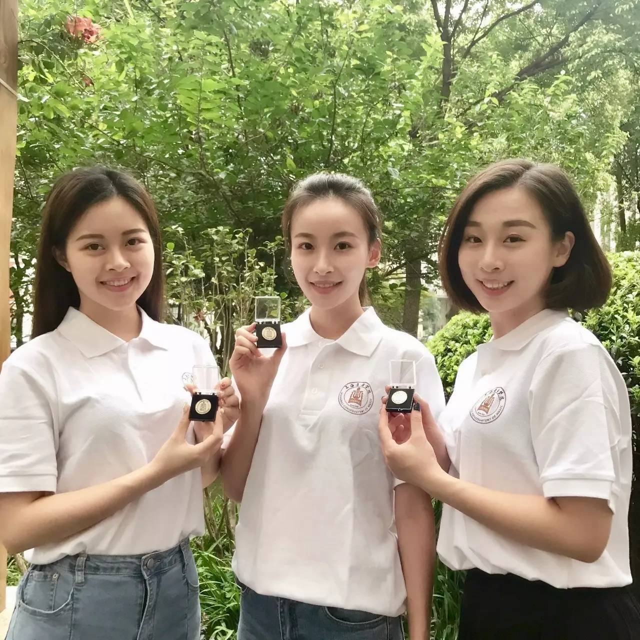 沪上8所高校今年给新生送啥见面礼?快来找找