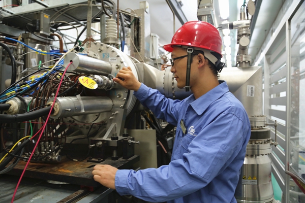 中国散裂中子源首次打靶成功|中国科学院|中子