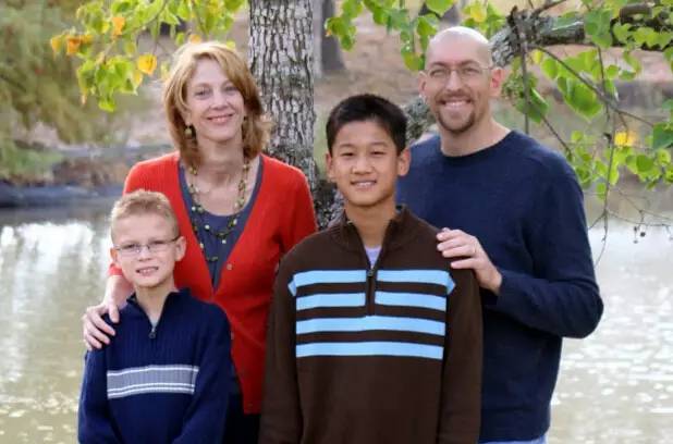 为什么外国人都喜欢领养中国小孩?|孩子|小孩|