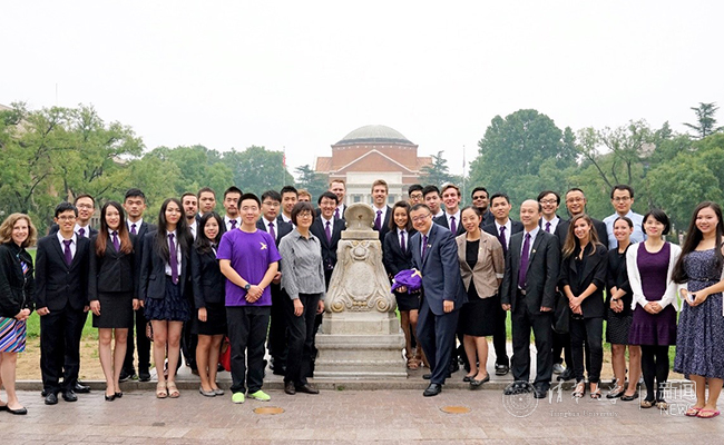 全球创新学院举行2017级研究生开学典礼|杨斌