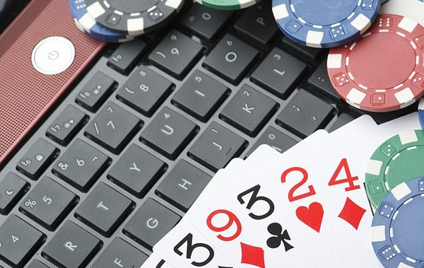 英在线博彩运营商为戒赌顾客提供资金遭巨额罚