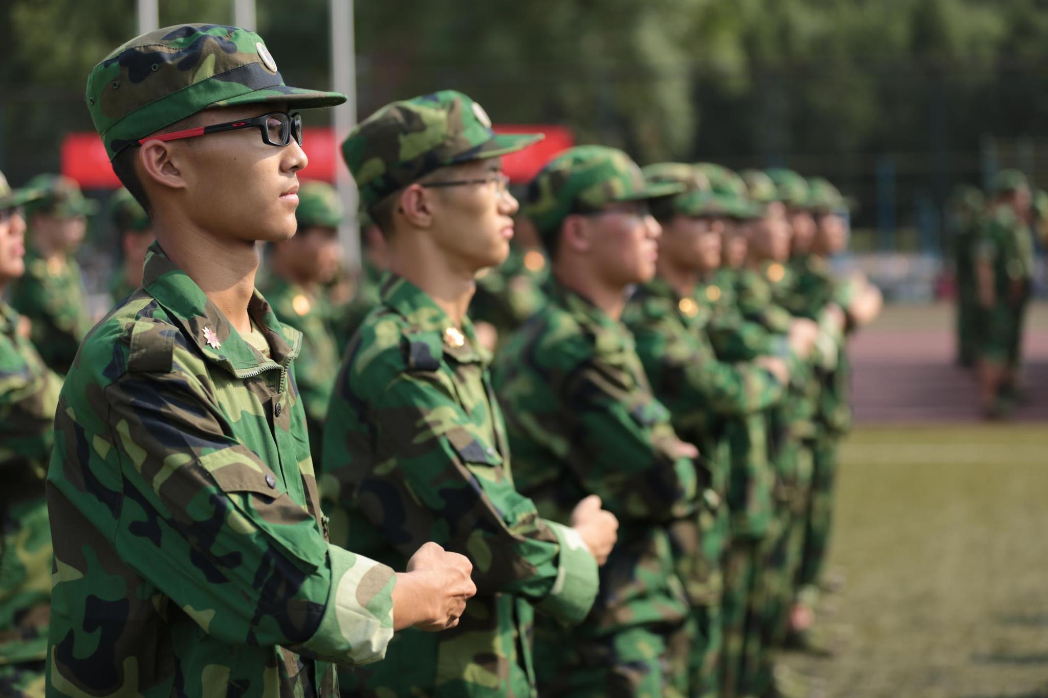 高中军训必备清单 防晒霜正确使用方法