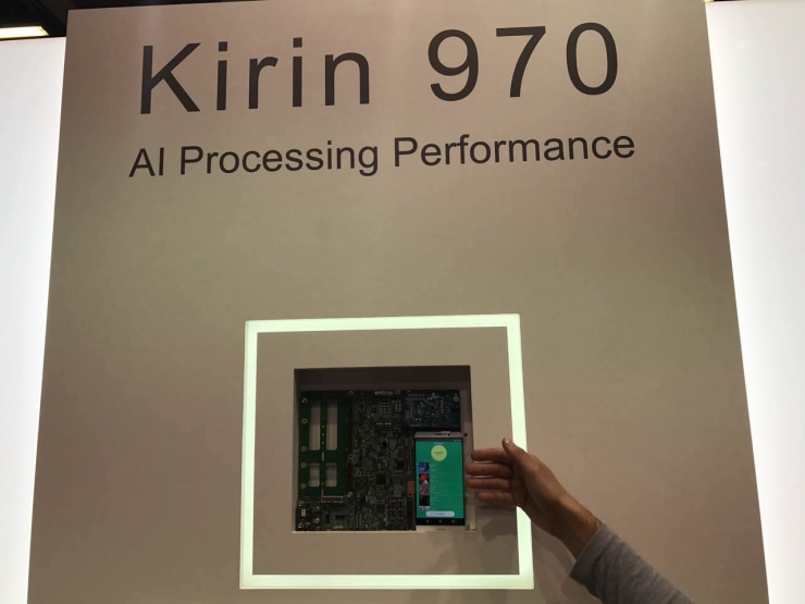 华为AI芯片麒麟970发布 开发板现场实拍|华为|