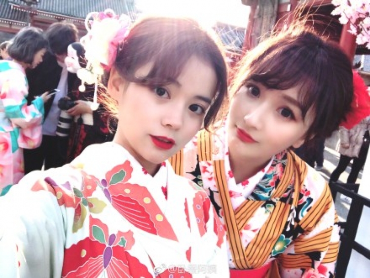 坐王俊凯床被骂的姑娘，竟然是个178cm、有着百万粉丝的网红！