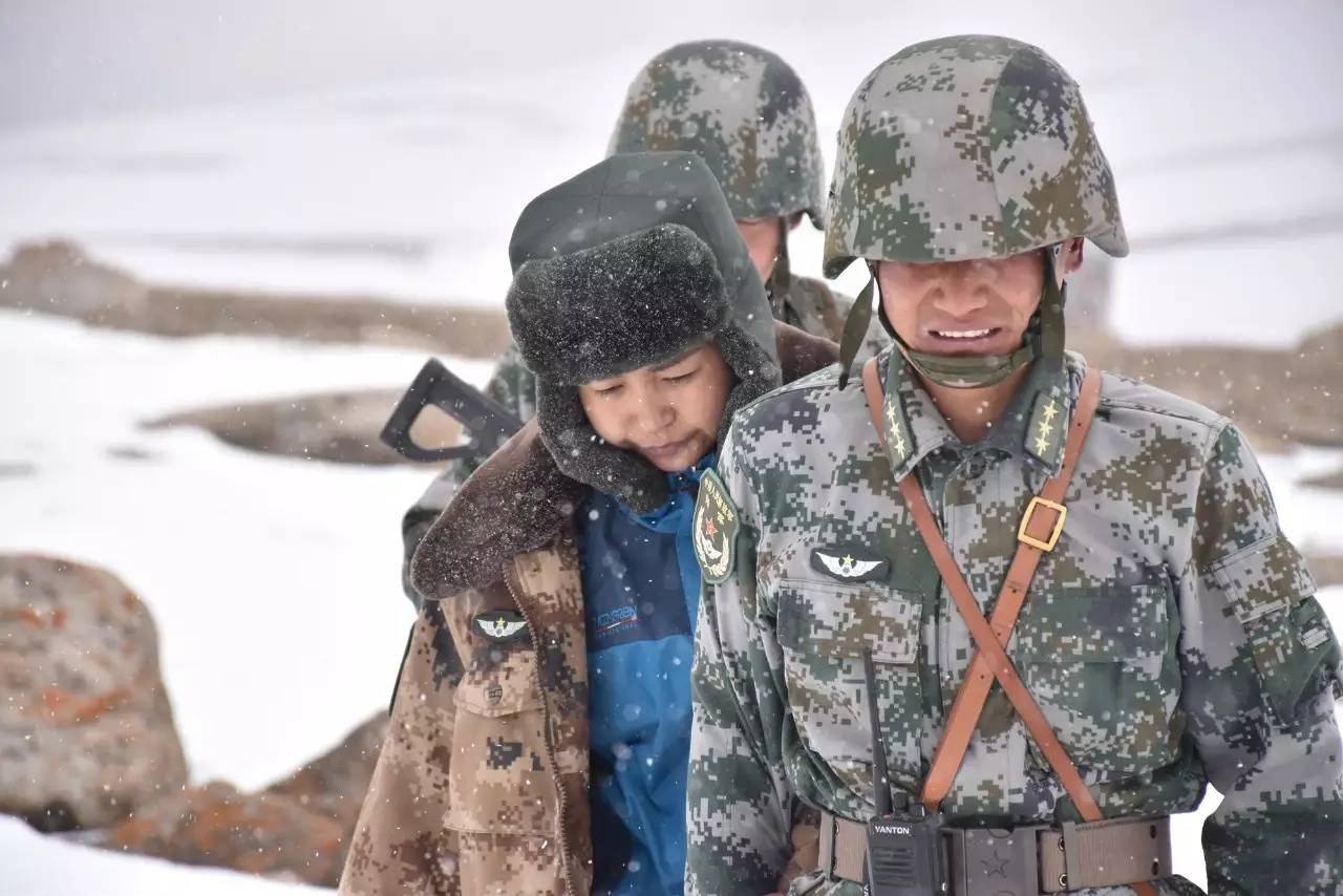 荐读 | 边关探亲:千里万里我追寻着你|万里|胡越|喀什_新浪新闻