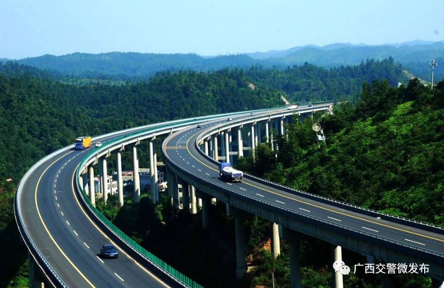 9月到年底,广西交警将会在高速公路严查此类车辆,不想挨抓就要认真看了!|高速公路|广西|交警_新浪新闻