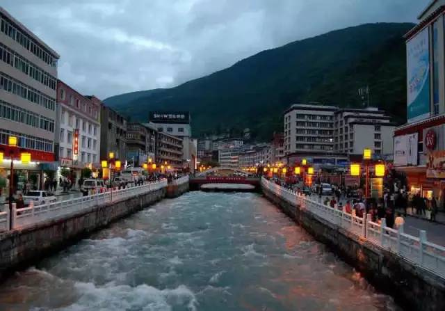 9月机票白菜价!从成都出发到全国,最低99元!错