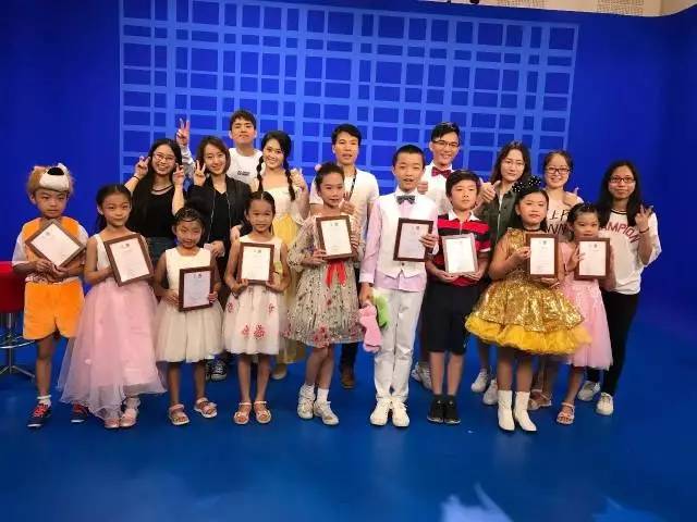 人生很贵,请别浪费!刷屏家长朋友圈的不是鸡