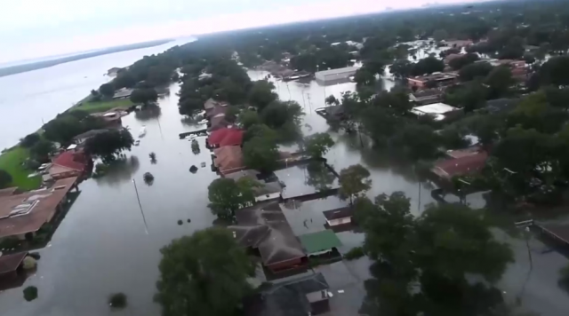 美国得州救灾款遭各级政府推诿 特朗普许诺或