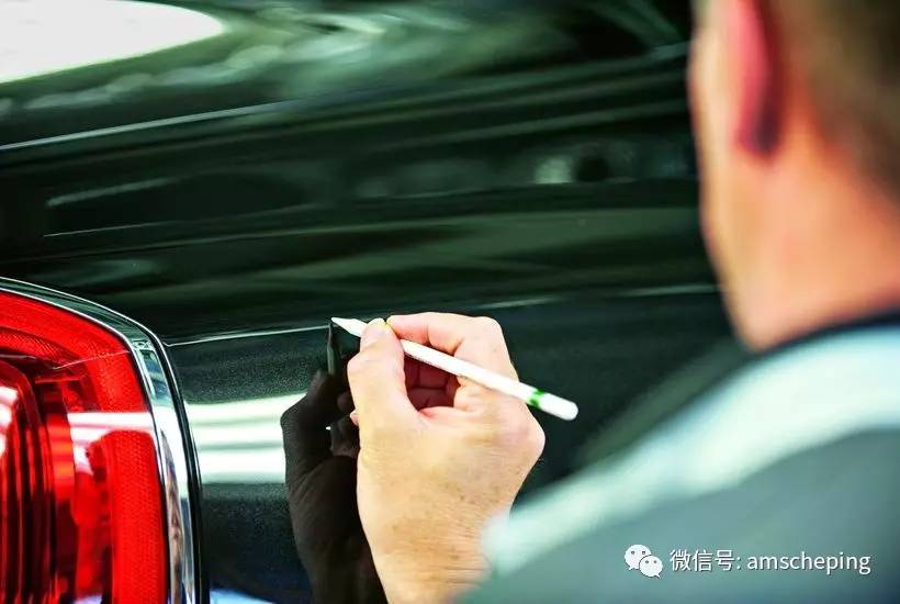 车身上最贵的线 出自海报画师？