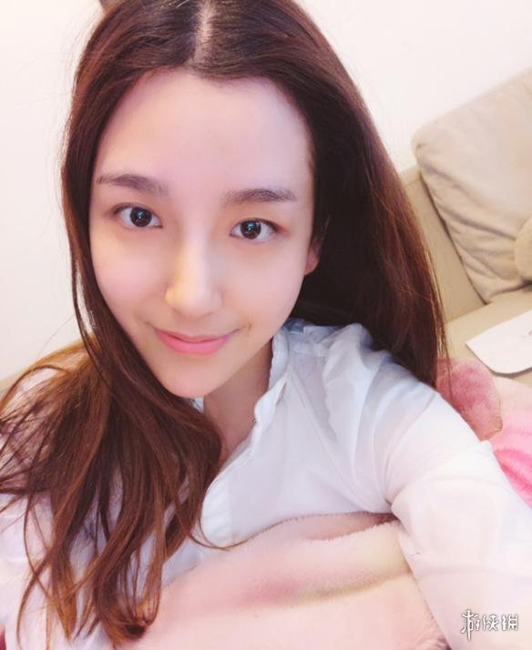 LOL美女表示Rita曝素颜美照美女解说实在太美寓意网友图片