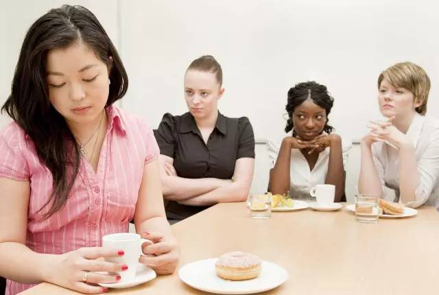 用中国姓就没戏拍!华裔女演员为在好莱坞发展