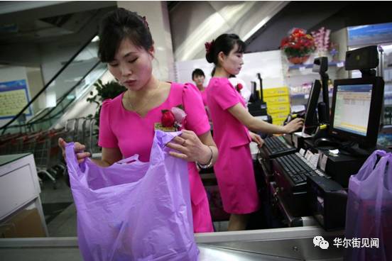 2017 朝鲜人民在百货商店买什么?|朝鲜|百货|金
