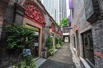 23岁创业娶到郭晶晶婆婆7年豪赚500亿成上海