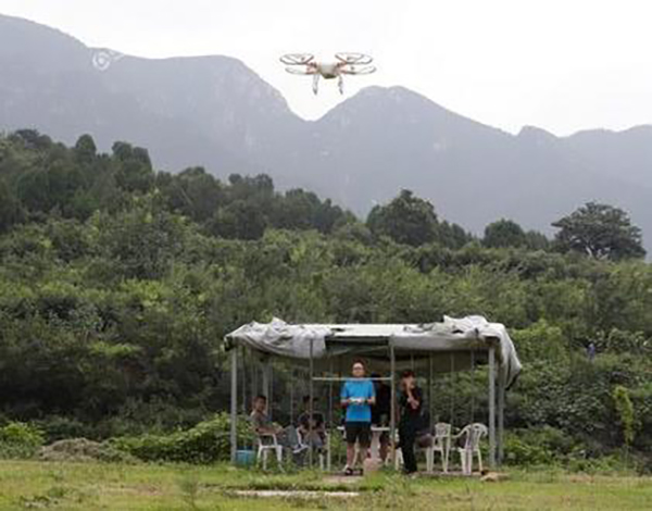 走进无人机培训学校:室内打游戏,室外考驾照