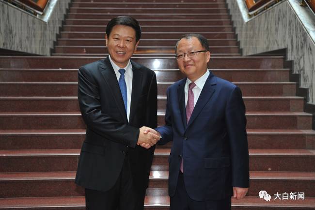国家税务总局局长王军会见韩国国税厅厅长韩昇熙