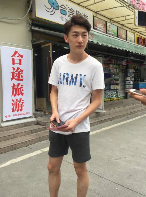 开学大直播 | 土豪学院川传开学show:美女、鲜