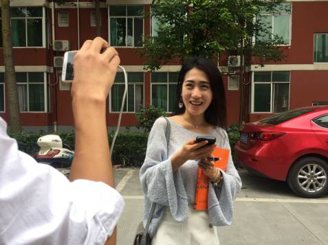 开学大直播 | 土豪学院川传开学show:美女、鲜