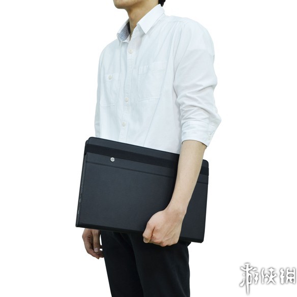 日一厂家推出PS4专用便携式显示器 笔电大小