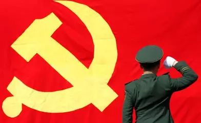 军改 | 强军路上,勇于承担!军报批评一些党员干