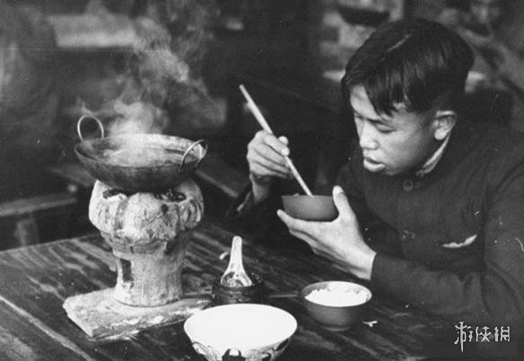 这是一组有“味道”的老照片 让人看饿了的街头小吃!