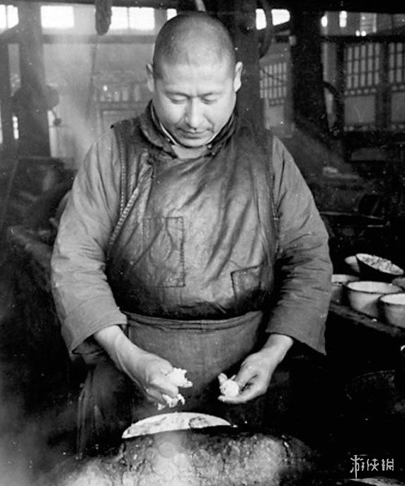 这是一组有“味道”的老照片 让人看饿了的街头小吃!