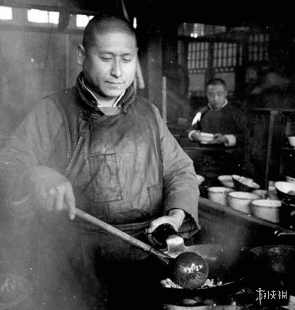 这是一组有“味道”的老照片 让人看饿了的街头小吃!