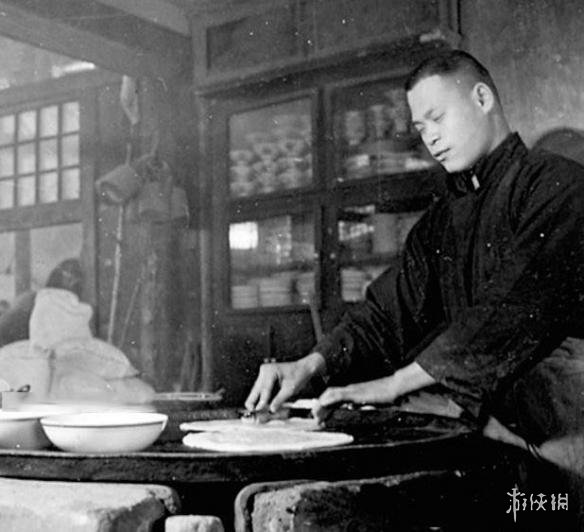 这是一组有“味道”的老照片 让人看饿了的街头小吃!