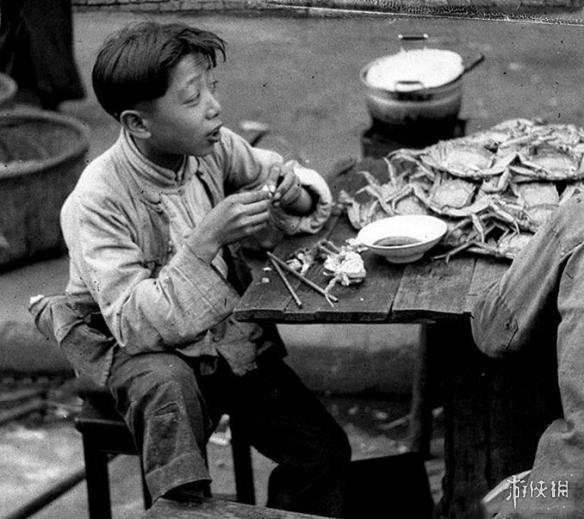 这是一组有“味道”的老照片 让人看饿了的街头小吃!