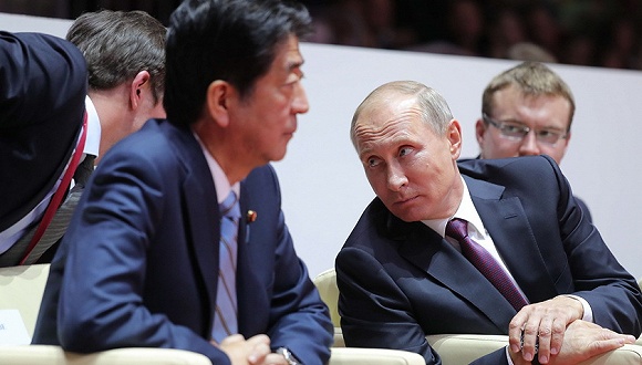 普京赠安倍有故事的妖刀 日本网友疑惑:有深