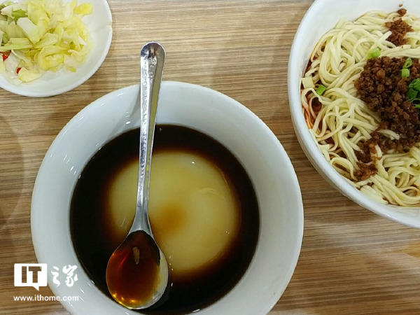 荣耀 V9 play手机体验评测:颜值尚可,性能够用|